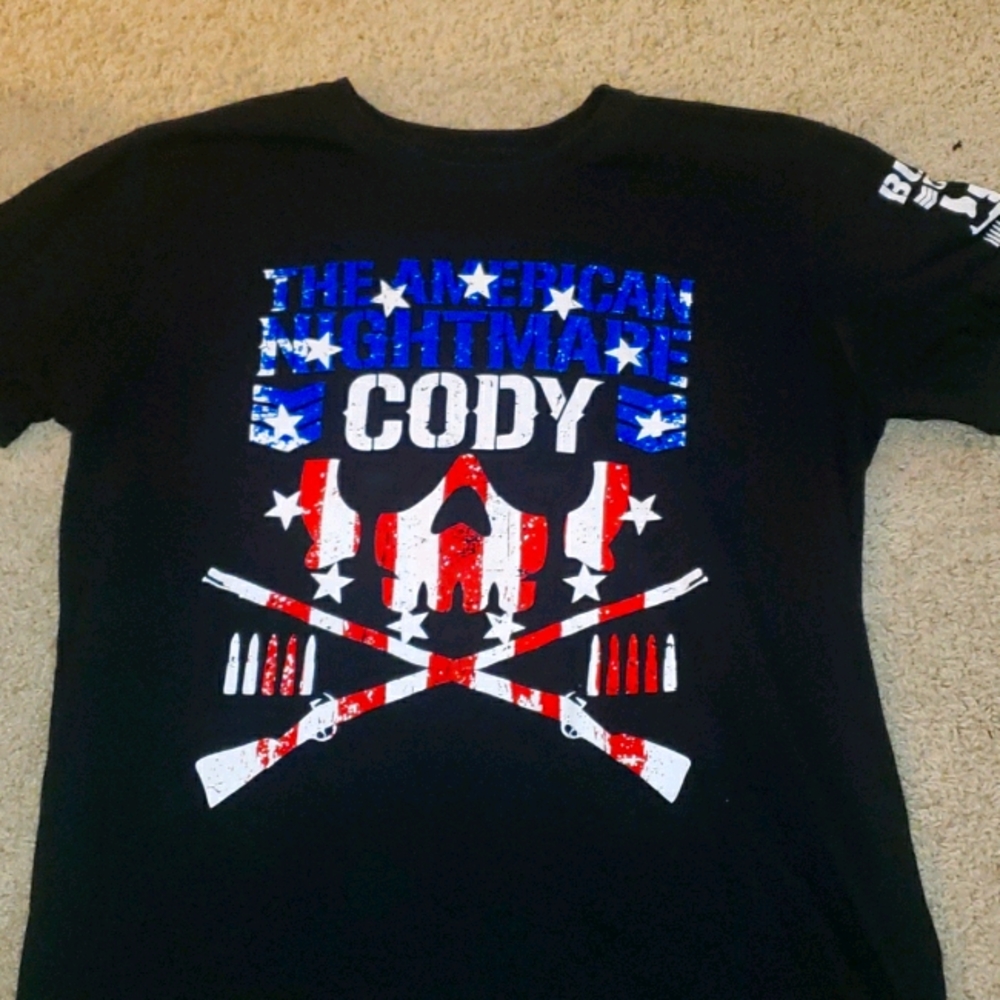 Hot Topic Pro Wrestling Shirt.